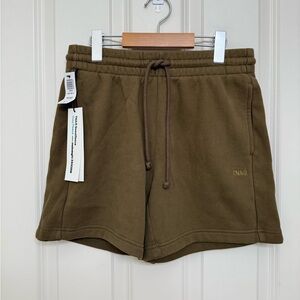 TNA • COZY FLEECE BOYFRIEND MID-THIGH
SHORT in mire green